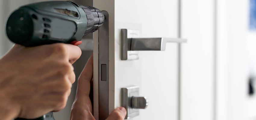Locksmith For Lock Replacement Near Me in Valle Vista, CA